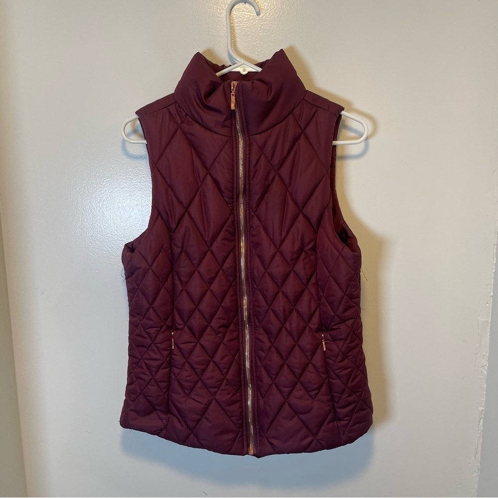 Angel Kiss Burgundy full zip puffer vest women’s size medium